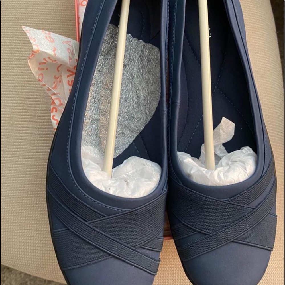 Women’s Easy Spirit Navy Acasia3
